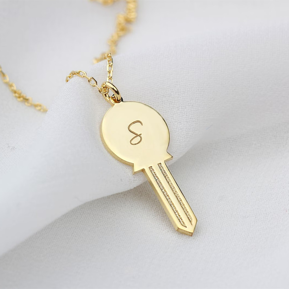 Custom Dainty Key Necklace Sta - Personal Alarm Keychain recension och pris